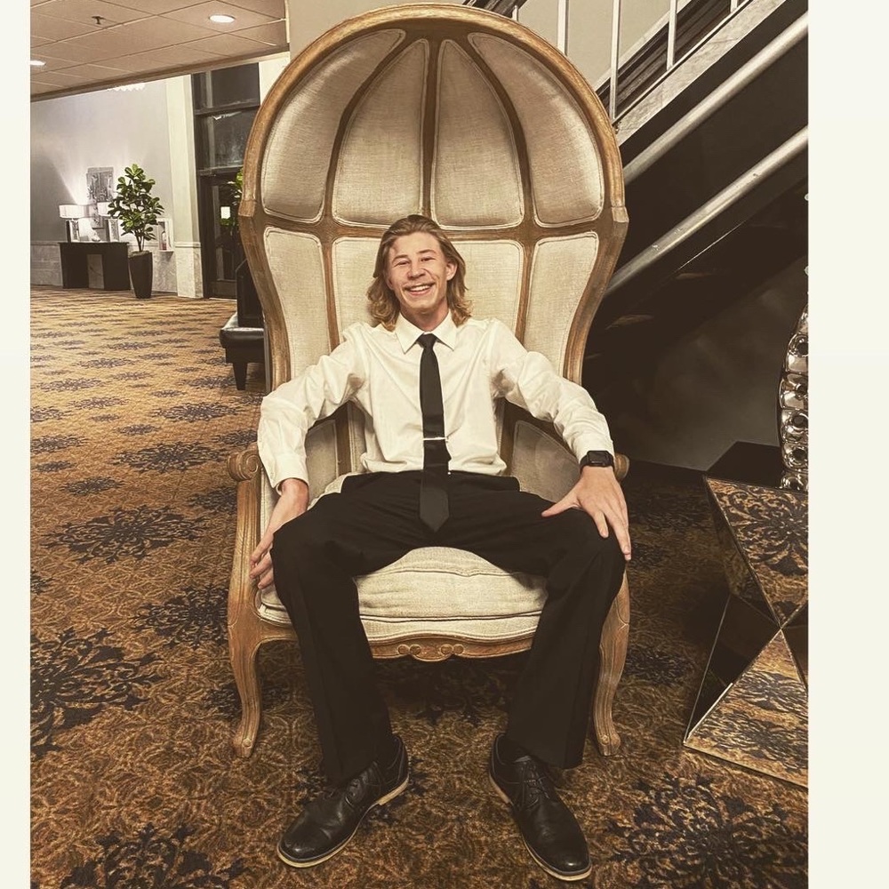 Meet your Posher, Alex